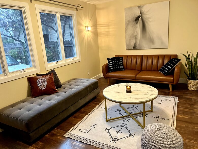 Highland Park, LA | Stylish Two Bedroom House - Los Angeles, California