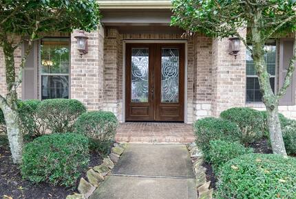 Beautiful Houston Home in Gated Neighborhood - Pearland, Texas