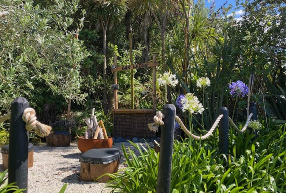 The Ship | Daniels Reef - Leigh, New Zealand