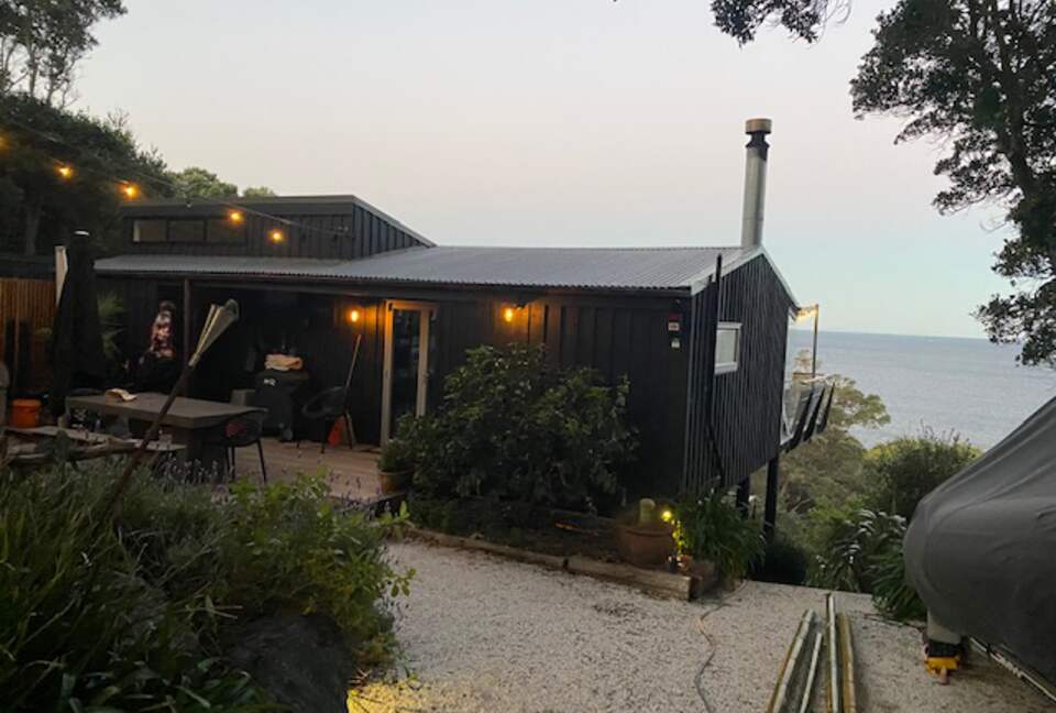 The Ship | Daniels Reef - Leigh, New Zealand