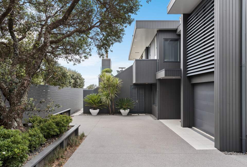 Beachfront Villa | Pauanui - Hikuai, New Zealand