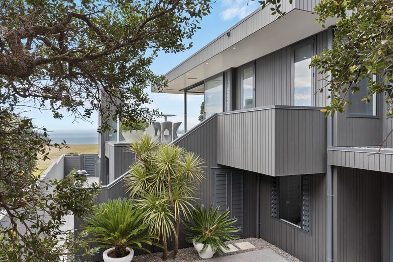 Beachfront Villa | Pauanui - Hikuai, New Zealand