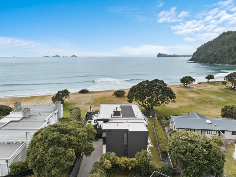 Beachfront Villa | Pauanui - Hikuai, New Zealand