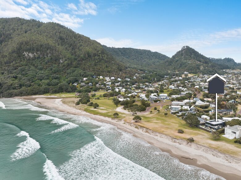 Beachfront Villa | Pauanui - Hikuai, New Zealand