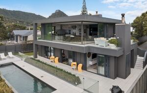Beachfront Villa | Pauanui