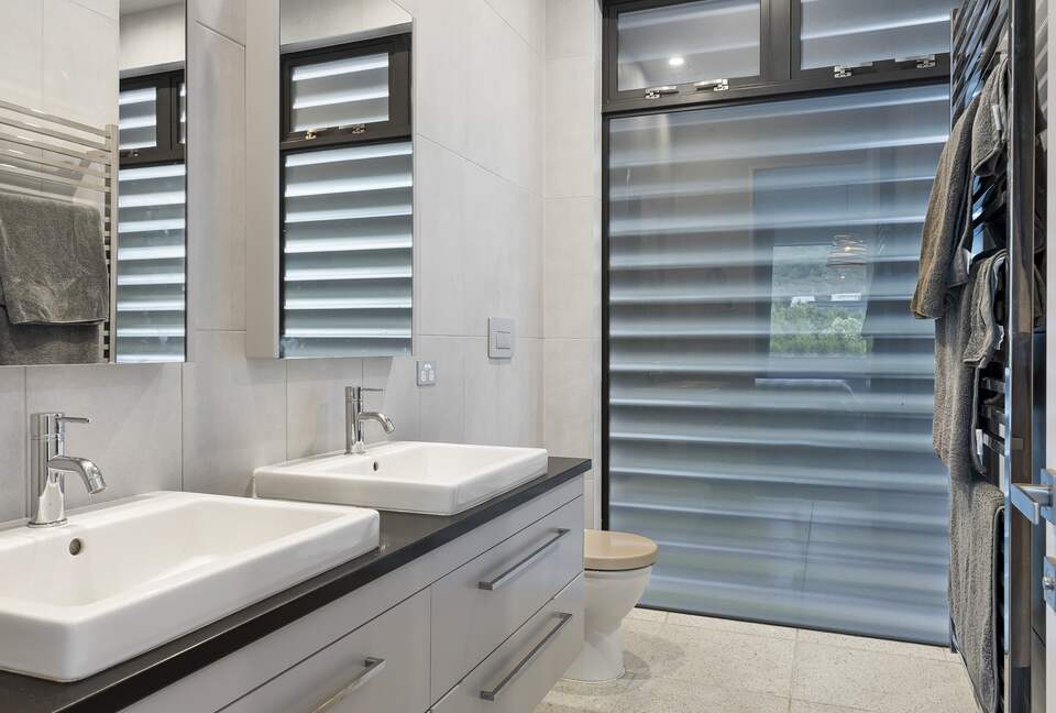 Beachfront Villa | Pauanui - Hikuai, New Zealand