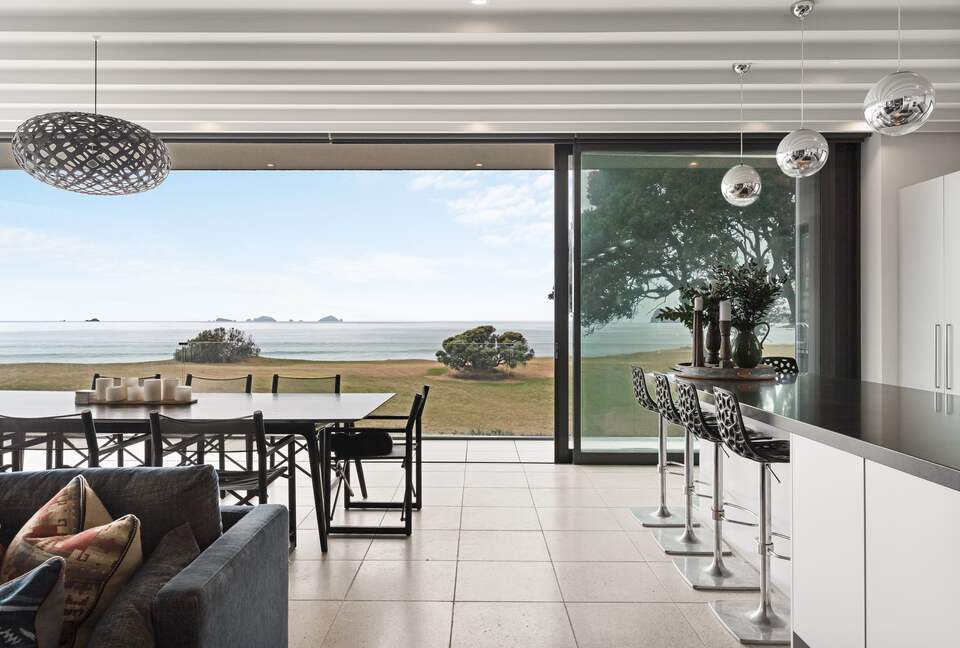 Beachfront Villa | Pauanui - Hikuai, New Zealand
