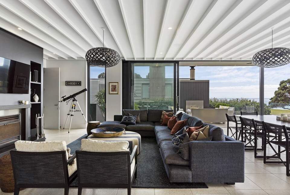 Beachfront Villa | Pauanui - Hikuai, New Zealand