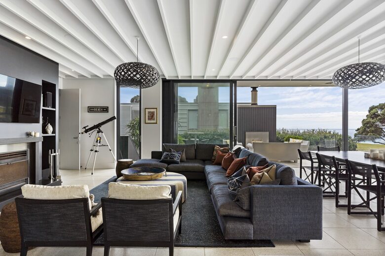 Beachfront Villa | Pauanui - Hikuai, New Zealand