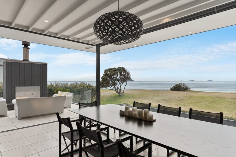 Beachfront Villa | Pauanui - Hikuai, New Zealand