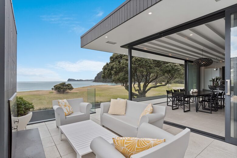 Beachfront Villa | Pauanui - Hikuai, New Zealand