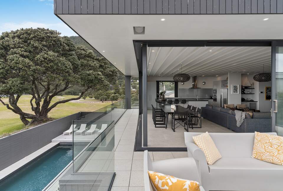 Beachfront Villa | Pauanui - Hikuai, New Zealand