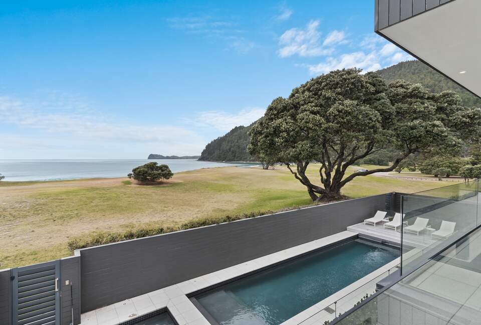 Beachfront Villa | Pauanui - Hikuai, New Zealand