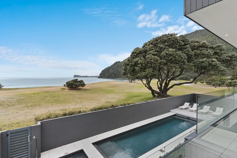 Beachfront Villa | Pauanui - Hikuai, New Zealand
