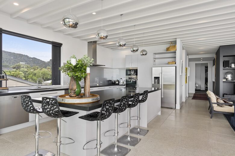 Beachfront Villa | Pauanui - Hikuai, New Zealand