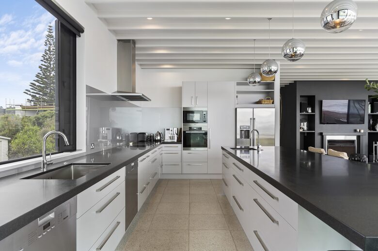 Beachfront Villa | Pauanui - Hikuai, New Zealand