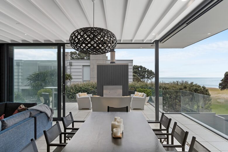 Beachfront Villa | Pauanui - Hikuai, New Zealand