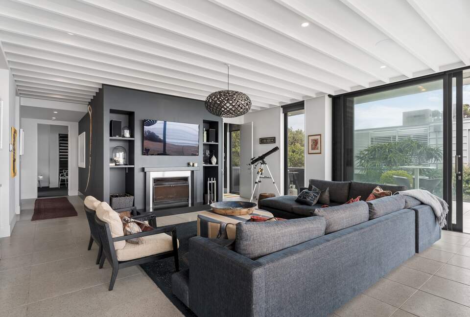 Beachfront Villa | Pauanui - Hikuai, New Zealand