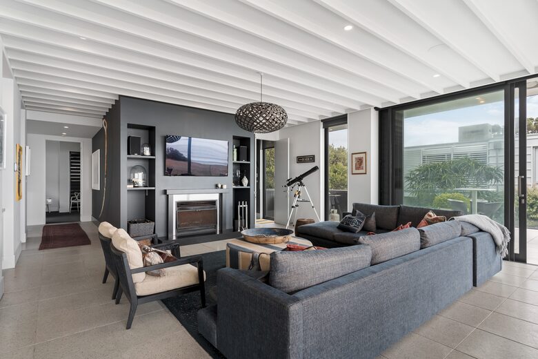 Beachfront Villa | Pauanui - Hikuai, New Zealand