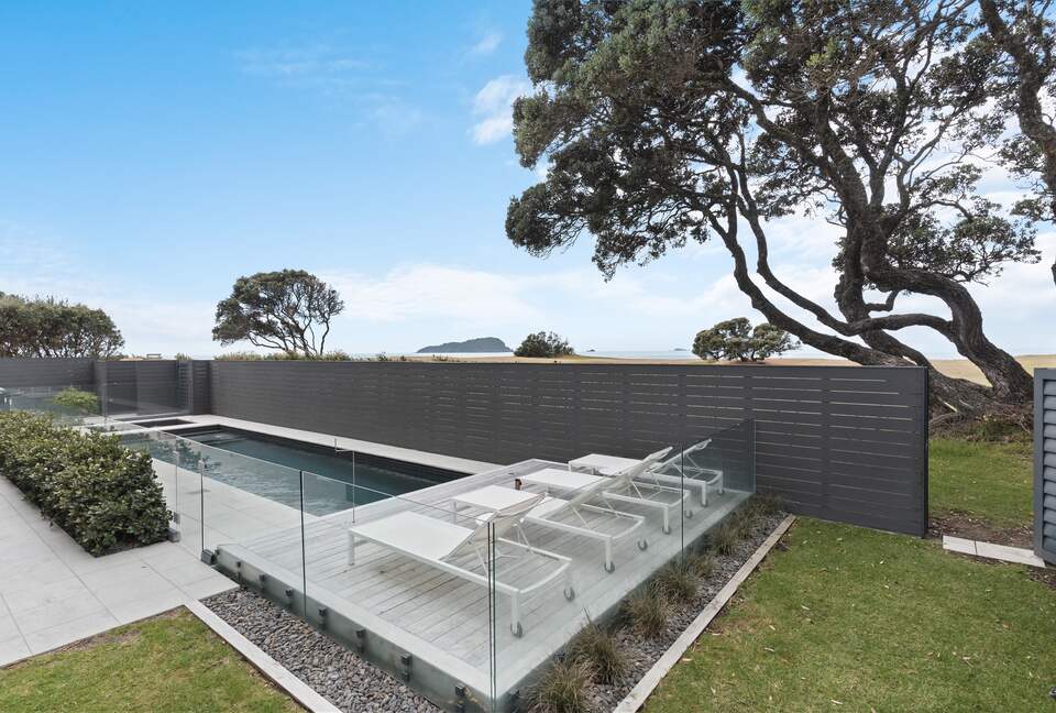 Beachfront Villa | Pauanui - Hikuai, New Zealand