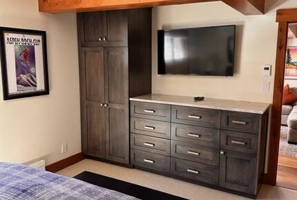 Perfectly located Aspen Condominium| Quick walk to downtown & three blocks from Aspen Gondola - Aspen, Colorado