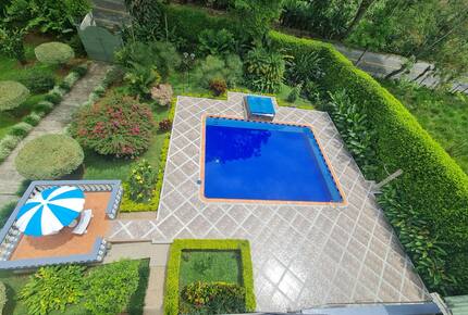 Finca el Naranjo | Colombian Farm Estate | With pool, soccer field, running track, and staff - La Tebaida, Colombia