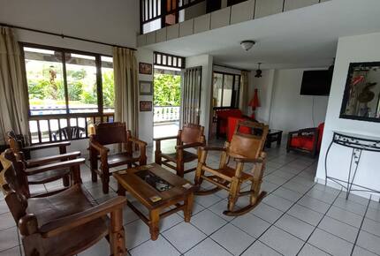 Finca el Naranjo | Colombian Farm Estate | With pool, soccer field, running track, and staff - La Tebaida, Colombia