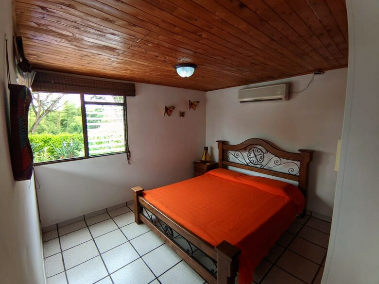 Finca el Naranjo | Colombian Farm Estate | With pool, soccer field, running track, and staff - La Tebaida, Colombia