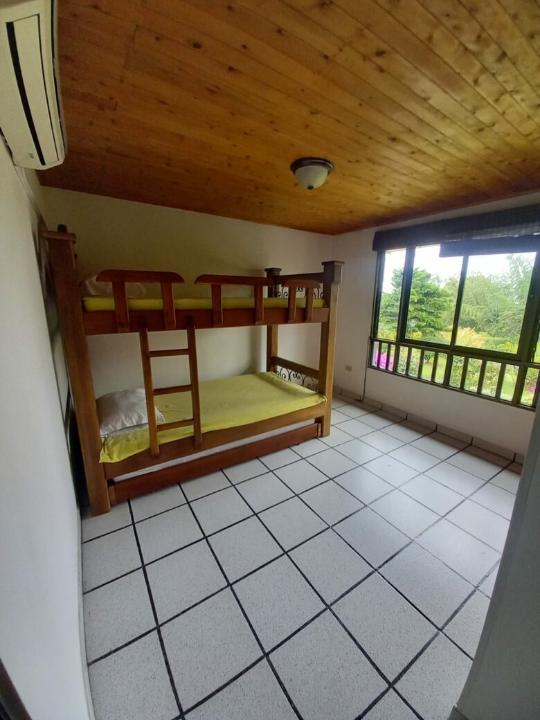 Finca el Naranjo | Colombian Farm Estate | With pool, soccer field, running track, and staff - La Tebaida, Colombia