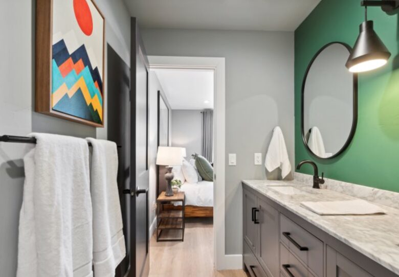 Whitefish 4-Acre Getaway | Hot Tub | Big Mountain Views - Whitefish, Montana