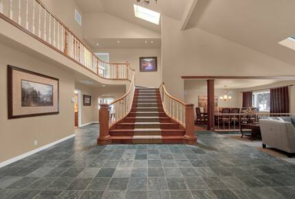 Spacious Sunriver Stunner - Sunriver, Oregon