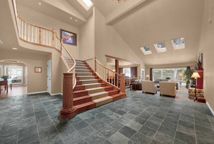Spacious Sunriver Stunner - Sunriver, Oregon