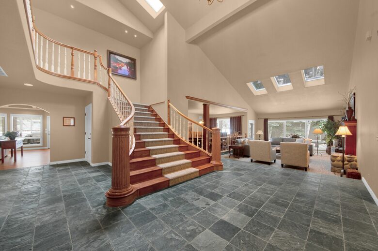Spacious Sunriver Stunner - Sunriver, Oregon