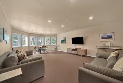 Spacious Sunriver Stunner - Sunriver, Oregon