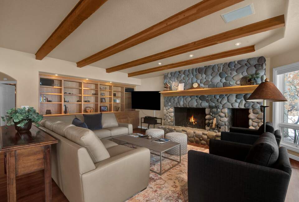 Spacious Sunriver Stunner - Sunriver, Oregon