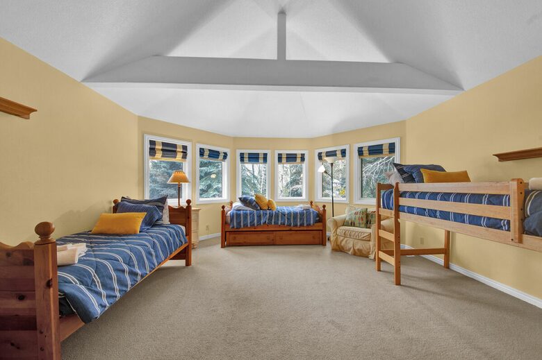 Spacious Sunriver Stunner - Sunriver, Oregon