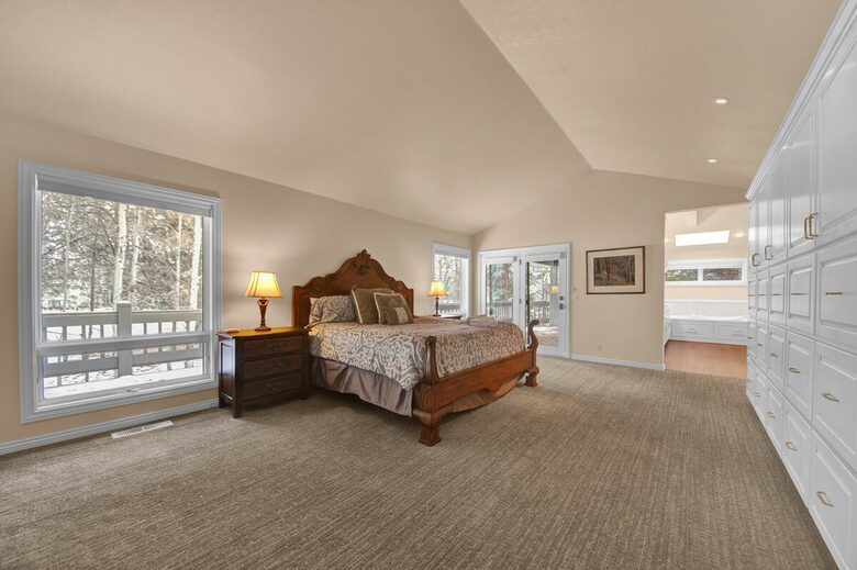 Spacious Sunriver Stunner - Sunriver, Oregon