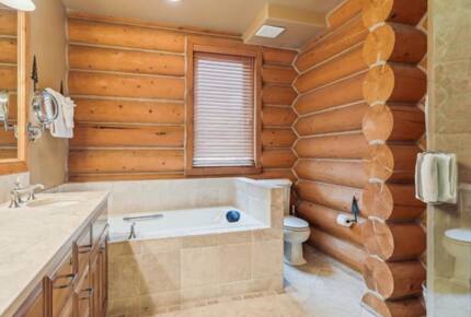 Telluride Gem with an Oxygen Bar, Fire Pit, and Hot Tub! - Mountain Village, Colorado