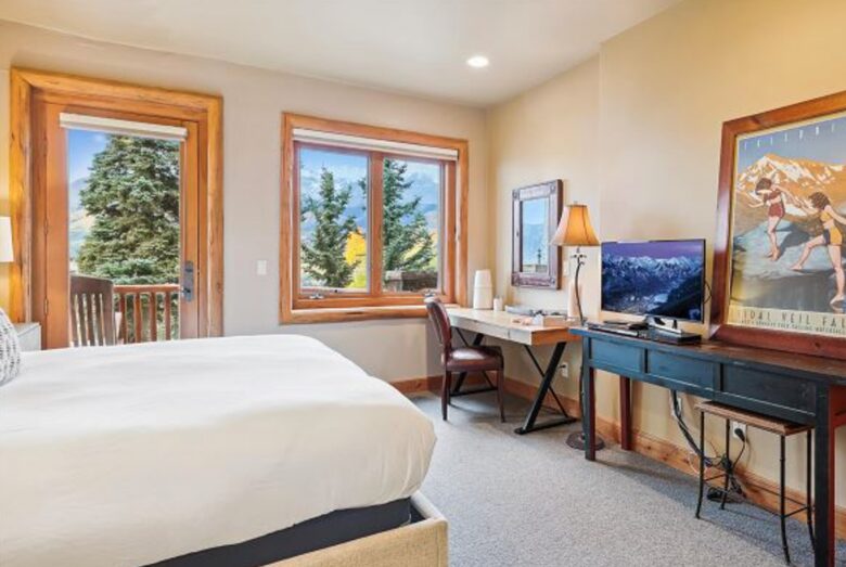 Telluride Gem with an Oxygen Bar, Fire Pit, and Hot Tub! - Mountain Village, Colorado