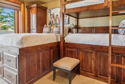 Telluride Gem with an Oxygen Bar, Fire Pit, and Hot Tub! - Mountain Village, Colorado