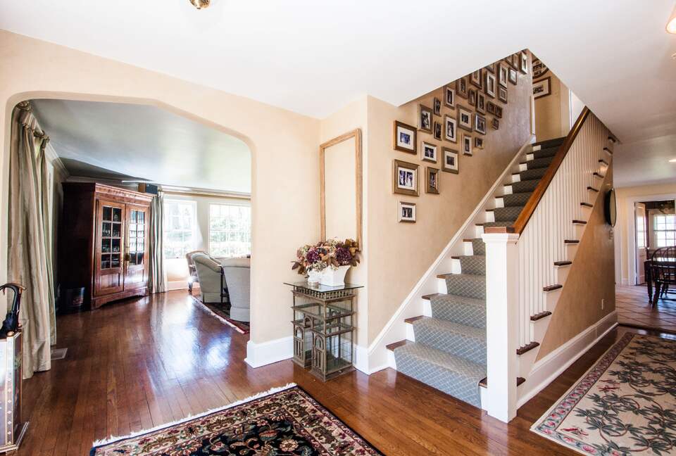 Charming New Canaan Cottage | Walking distance to town | About an hour from New York City by train - New Canaan, Connecticut