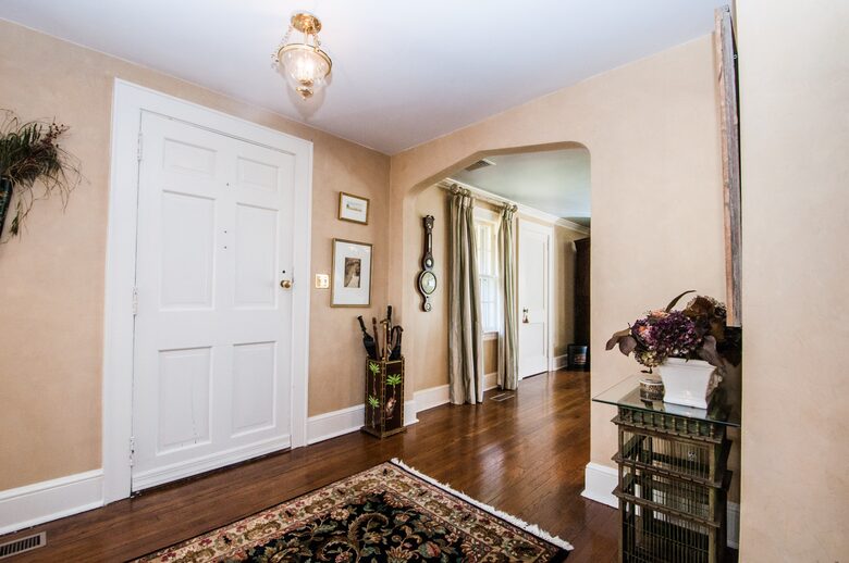 Charming New Canaan Cottage | Walking distance to town | About an hour from New York City by train - New Canaan, Connecticut