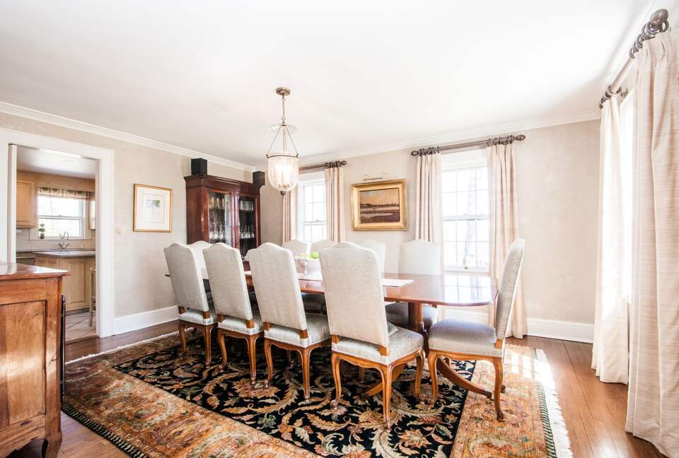 Charming New Canaan Cottage | Walking distance to town | About an hour from New York City by train - New Canaan, Connecticut