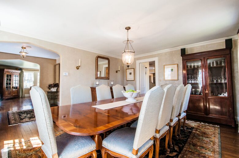 Charming New Canaan Cottage | Walking distance to town | About an hour from New York City by train - New Canaan, Connecticut