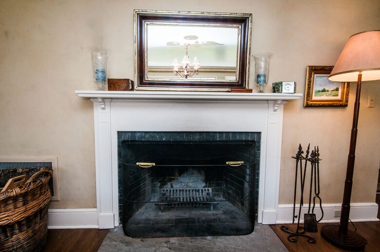 Charming New Canaan Cottage | Walking distance to town | About an hour from New York City by train - New Canaan, Connecticut