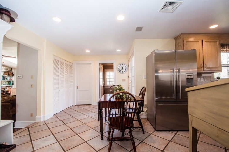 Charming New Canaan Cottage | Walking distance to town | About an hour from New York City by train - New Canaan, Connecticut