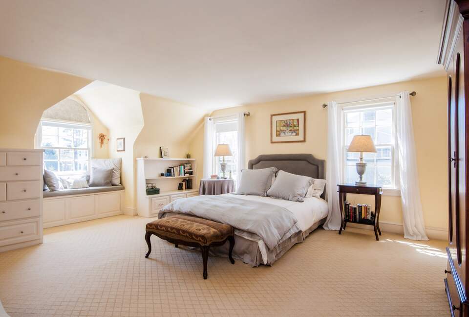 Charming New Canaan Cottage | Walking distance to town | About an hour from New York City by train - New Canaan, Connecticut