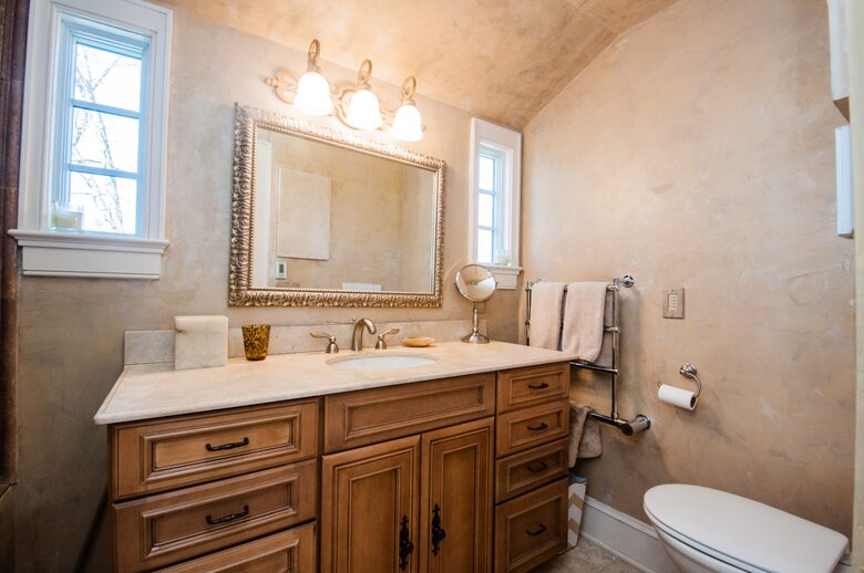 Charming New Canaan Cottage | Walking distance to town | About an hour from New York City by train - New Canaan, Connecticut