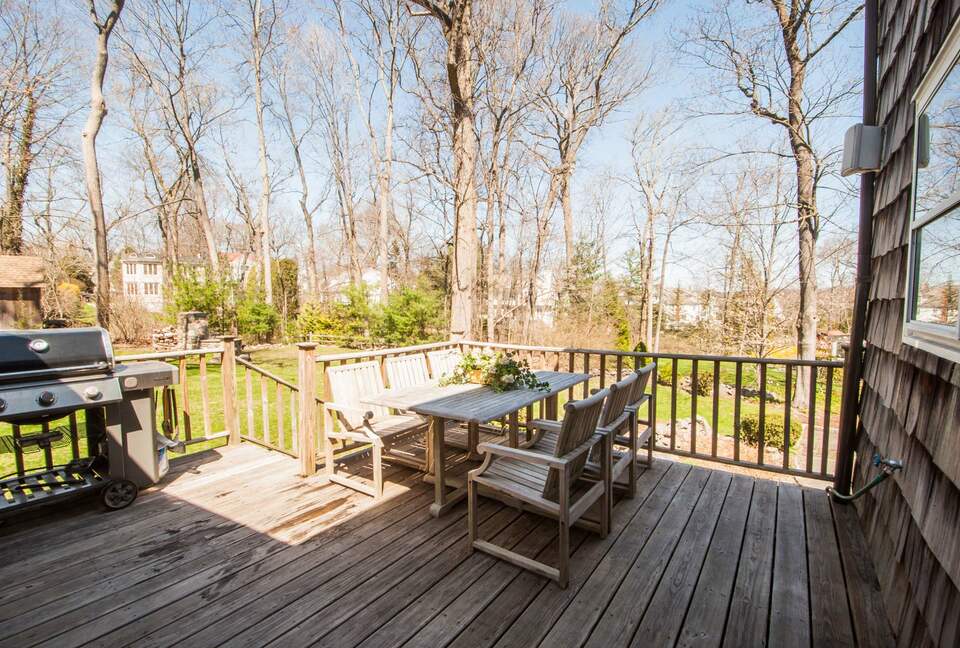 Charming New Canaan Cottage | Walking distance to town | About an hour from New York City by train - New Canaan, Connecticut