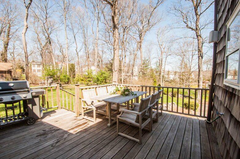 Charming New Canaan Cottage | Walking distance to town | About an hour from New York City by train - New Canaan, Connecticut